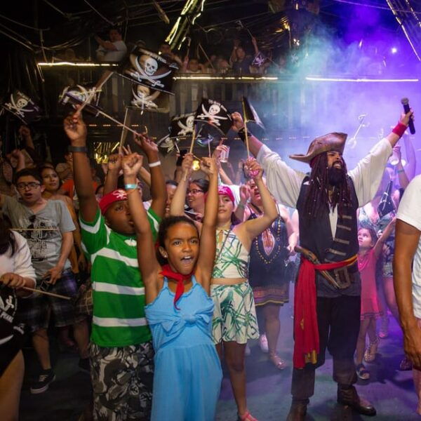 Cancún: Captain Hook Pirate Ship Dinner Cruise - Frequently Asked Questions