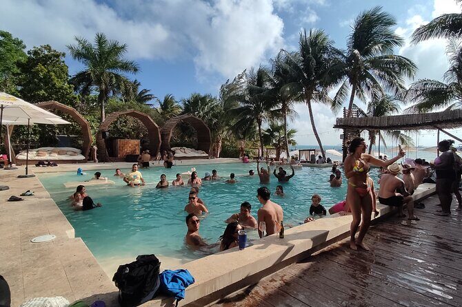 Cancun Catamaran Tour! Luxury Experience Beach Club - FAQ