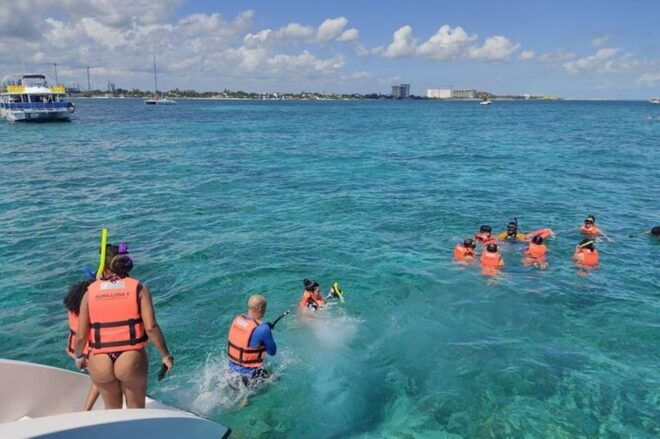 Cancun: Catamaran Unlimited to Isla Mujeres - Transportation Options