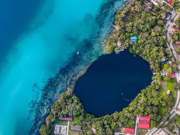 Cancun: Cenotes and Bacalar Lagoon Boat Tour With Breakfast - Exploring the Blue Cenote