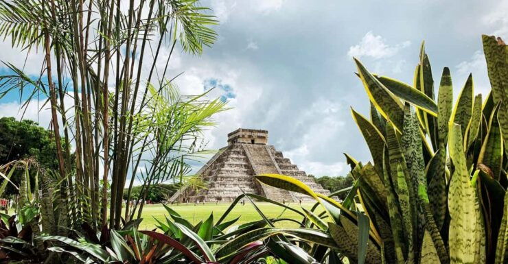 Cancun: Chichen Itza, Cenote, and Traditional Lunch Tour - Discover Chichen Itza
