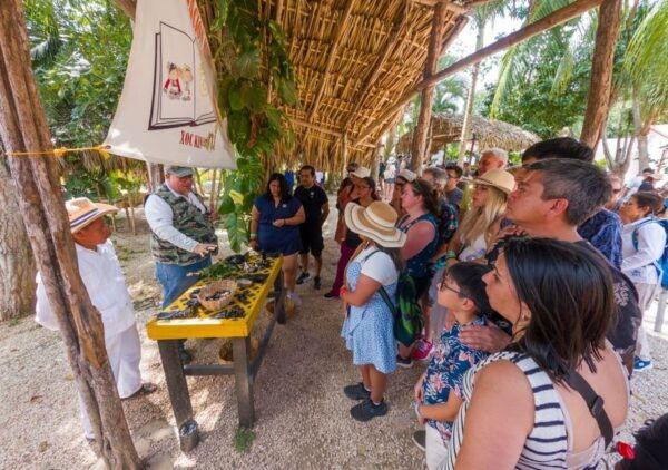 Cancun: Chichen Itza, Cenote, and Valladolid Day Trip - Visit the Colonial Town of Valladolid
