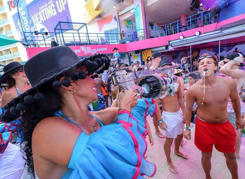 Cancún: Coco Bongo Beach Party Experience - Admission and Whats Included
