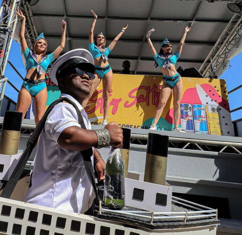 Cancún: Coco Bongo Beach Party Experience - Review Highlights and Cautions