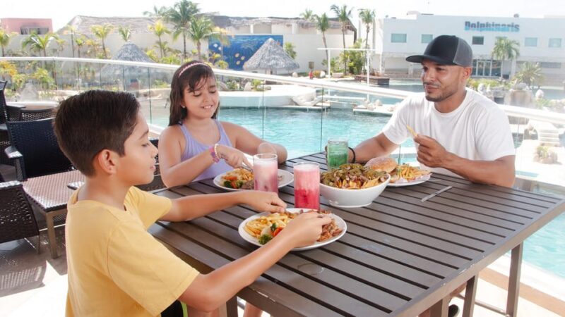 CANCUN: Dolphin Swim Adventure with buffet and soft drinks - Who Is This Tour Best For?