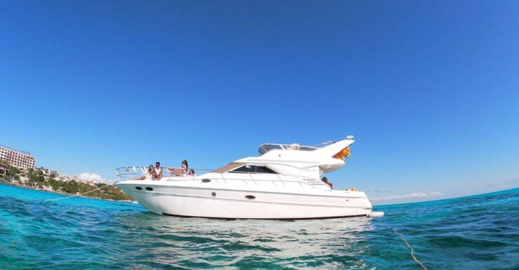 Cancun: Exclusive Sea Ray Express Bridge for 14 People - Experience Highlights