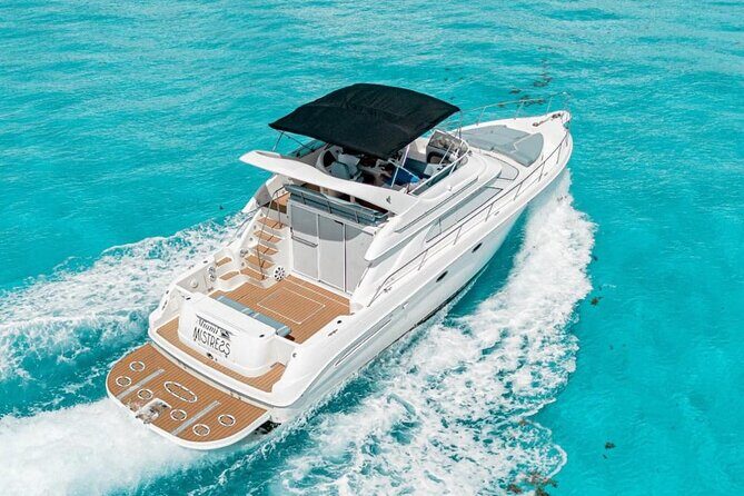 Cancun Flybridge Tour by Yacht - Cancun Flybridge Tour by Yacht: A Detailed Look at a Luxurious Day on the Water