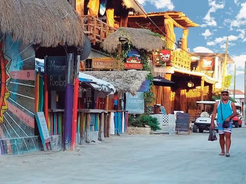 Cancún Isla Holbox & Yalahau Lagoon Full-Day Tour - What the price means
