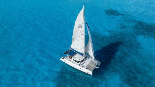 Cancun: Isla Mujeres Catamaran Cruise With Snorkeling - Meeting Point and Participants