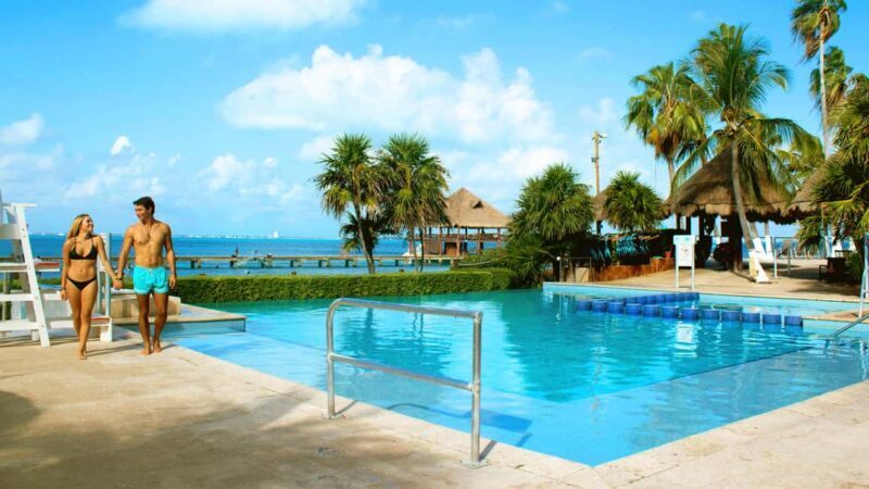 Cancun: Isla Mujeres Catamaran with buffet lunch & open bar - Who Will Love This Tour?