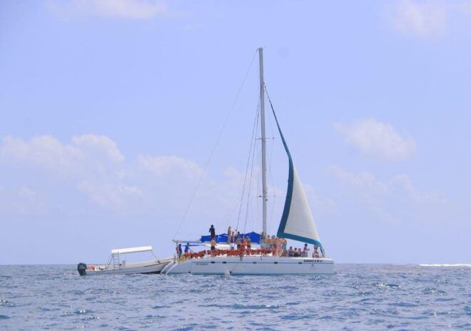 Cancun: Isla Mujeres Full-Day Tour in Catamaran With Snorkel - Itinerary Highlights
