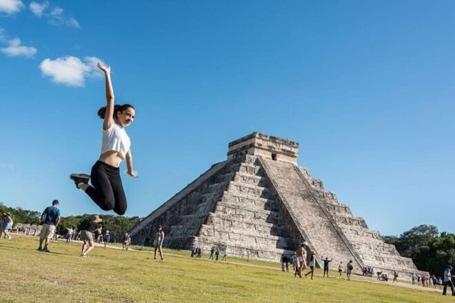 Cancun: Luxury Tour to Chichen Itza and 2 Cenotes - Swimming at Cenotes