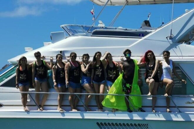Cancun: Luxury Yacht Tour to Isla Mujeres With Chef - SR55C - Culinary Offerings