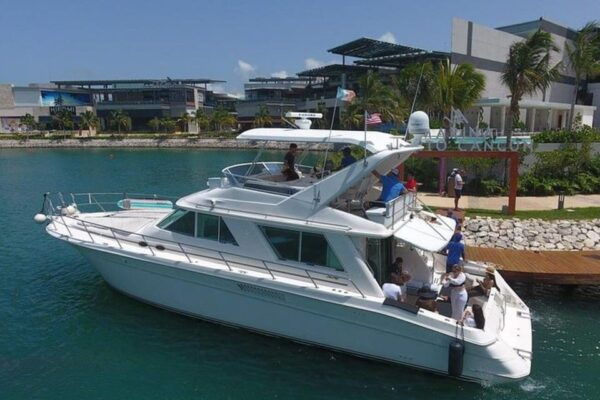 Cancun: Luxury Yacht Tour to Isla Mujeres With Chef - SR55C - Water Activities