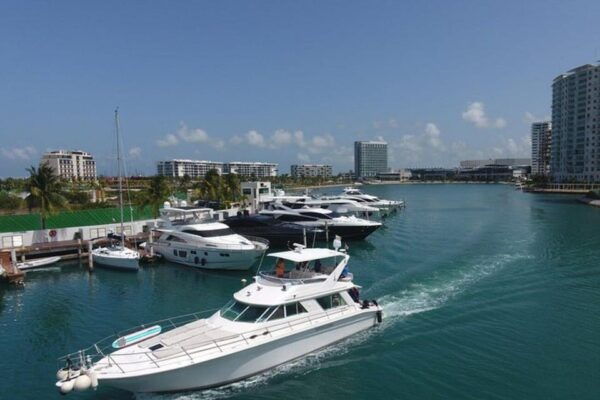 Cancun: Luxury Yacht Tour to Isla Mujeres With Chef - SR55C - Inclusions