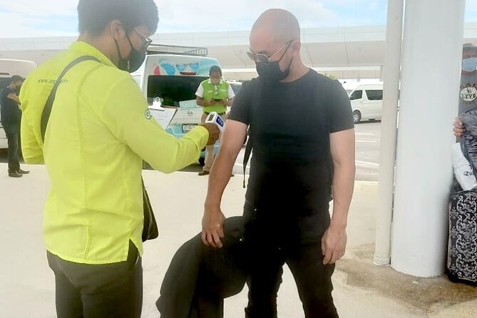 Cancun: Private Airport Transfer With Free Wi-Fi - Communication and Efficiency