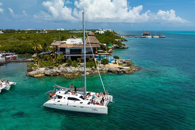 Cancún Private Catamaran to Isla Mujeres with Snorkeling & Lunch - Cancún Private Catamaran to Isla Mujeres with Snorkeling & Lunch: An In-Depth Review