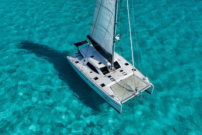 Cancún Private Catamaran with Snorkel and Open Bar - Who Should Consider This Tour?