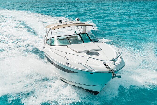 Cancun Private Luxury 37ft Yacht for 12 people - Why a Private Yacht Matters in Cancun
