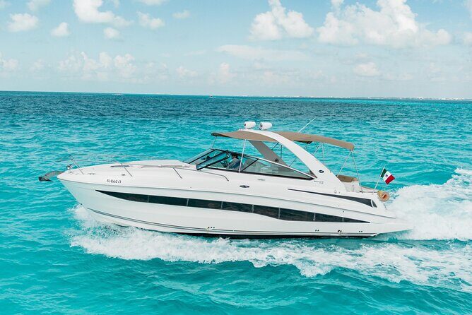 Cancun Private Luxury 37ft Yacht for 12 people - The Value of the Price