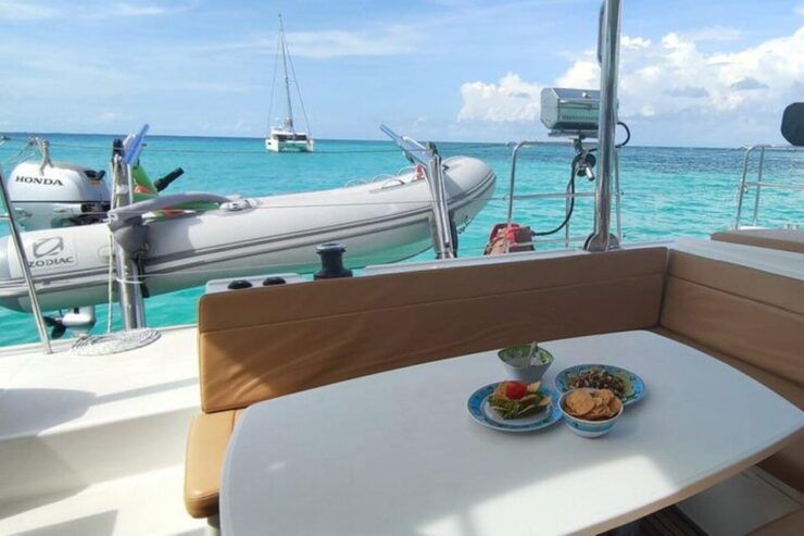 Cancun: Private Luxury Catamaran to Isla Mujeres - Itinerary and Activities