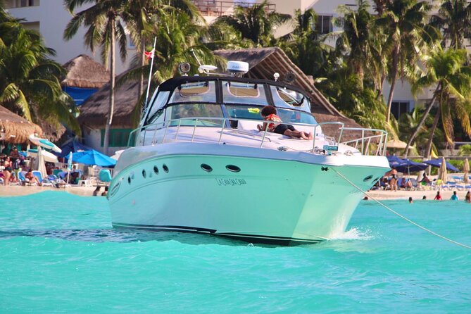 Cancun Private Yacht Rental: 48-Foot (15-Meter) Sea Ray for 15 - Pricing and Booking Details