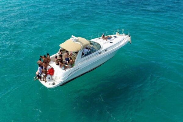 Cancun: Private Yacht Tour to Isla Mujeres With Snorkeling - Group Size and Pricing