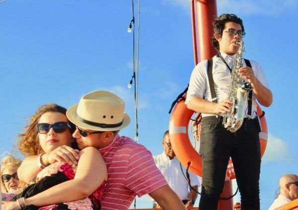 Cancun: Romantic Dinner Cruise With Open Bar and Live Music - Frequently Asked Questions