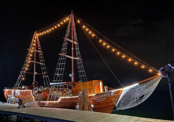 Cancun: Romantic Dinner on a Galleon in Nichupté Lagoon - Dietary Considerations and Special Requests