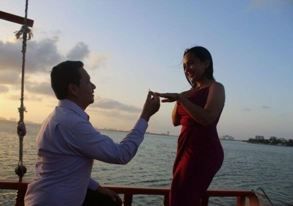 Cancun: Romantic Dinner on a Galleon With Sax Music & Drinks - Additional Details