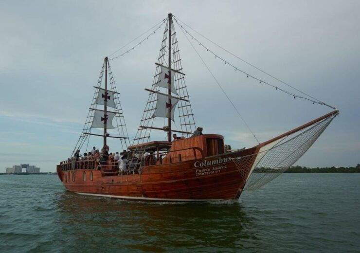Cancun: Romantic Night With Dinner and Open Bar on a Galleon - Cruise Experience Highlights