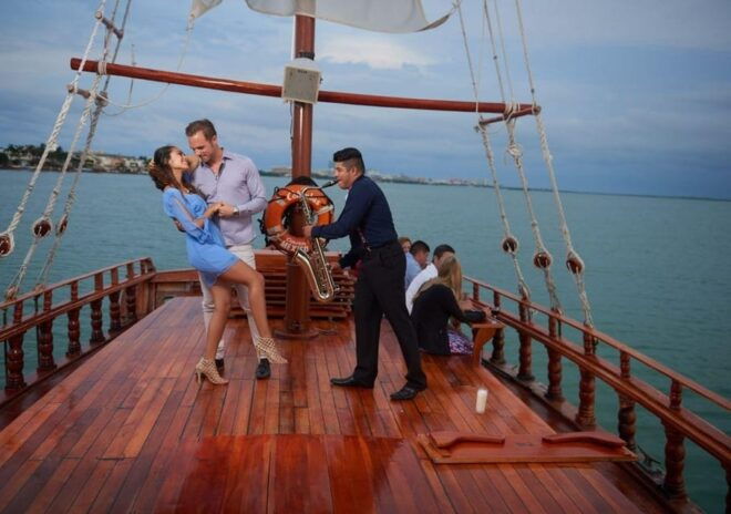 Cancun: Romantic Night With Dinner and Open Bar on a Galleon - Meeting Point and Transportation