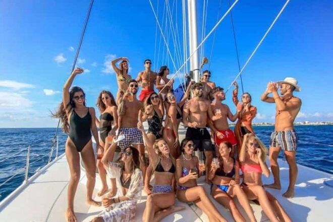 Cancun: Sailing Catamaran With Open Bar to Isla Mujeres - Catamaran Ride to Isla Mujeres