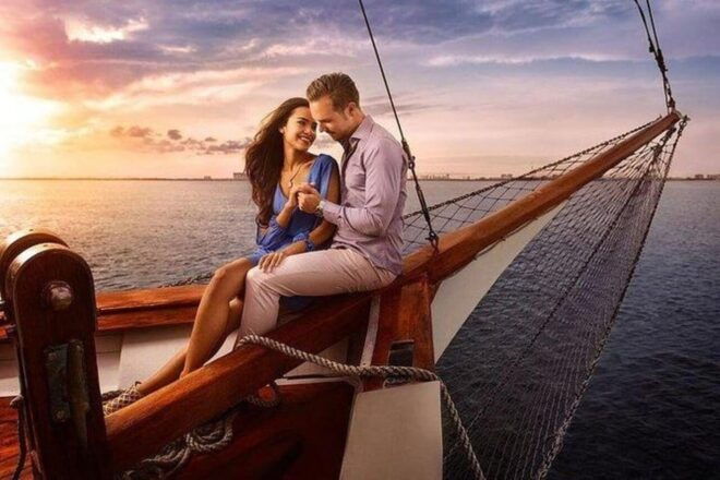 Cancun: Sailing & Romantic Dinner - Pricing and Languages