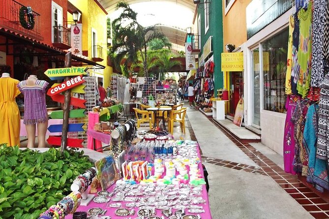 Cancun Shopping Private Guided Tour & City Sightseeing - Luxurious Shopping at Plaza La Isla