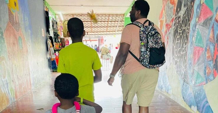 Cancun: Shopping Tour With Tequila Tasting and City Sights - Group Size and Languages