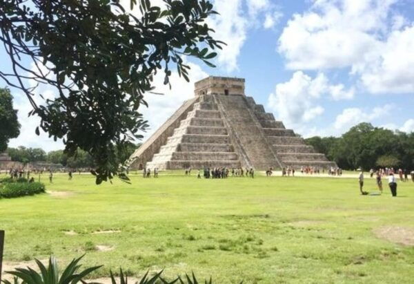 Cancun: Sightseeing Walking Tour With a Local Guide - Tour Highlights