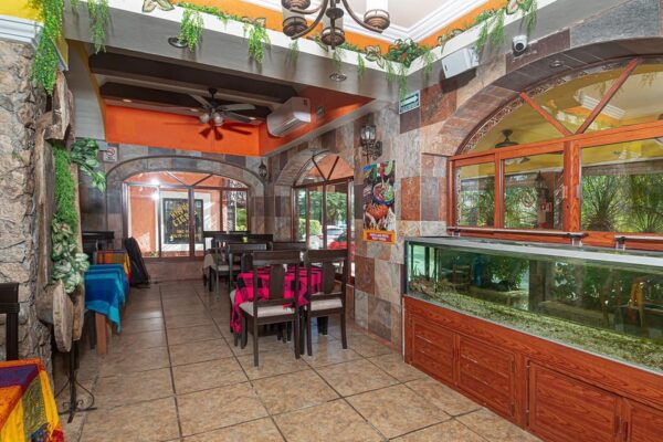 Cancun: Taste of Mexico Market Tour With Tacos & Tequila - Mariachi Music Experience