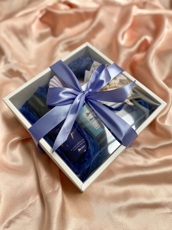 Candle Gift Set Collections by Zephyrie - Three scents give the gift more range