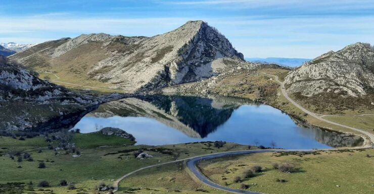 Cangas De Onís: Lakes of Covadonga Guided Tour - Booking Details
