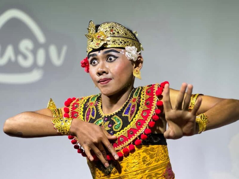 Canggu: Deaf Dancer Show with Dinner - What to Expect from the Experience