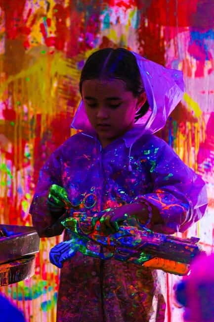 Canggu: Neon paint under UV lights, with fun and unusual tools - Final Thoughts: Who Will Love This?