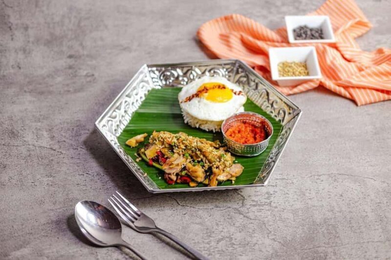 Canggu: Paed Thai Cuisine Restaurant Dining Experience - Accessibility and Practical Tips