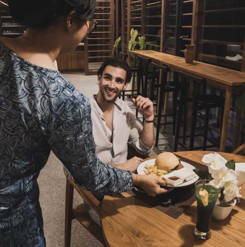 Canggu: Seabird Restaurant Bali Dining Experience - Atmosphere and Setting