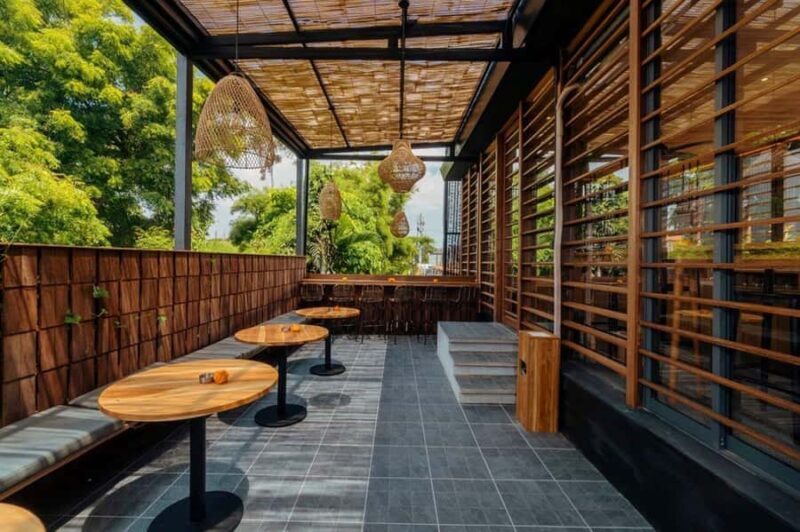 Canggu: Seabird Restaurant Bali Dining Experience - Service Quality and Atmosphere