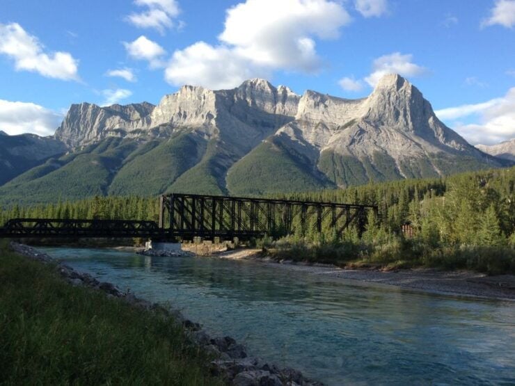 Canmore: Downtown Sightseeing Smartphone Audio Walking Tour - Tour Experience Highlights