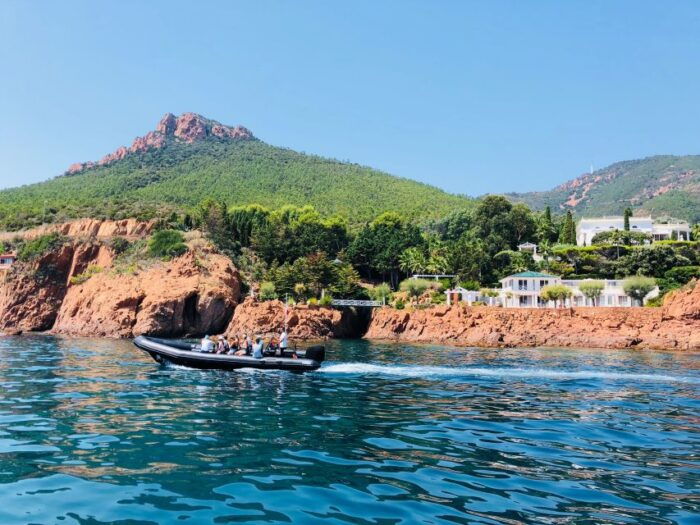 Cannes: 2.5-Hour Esterel Calanques Boat Excursion - Exploring the Esterel