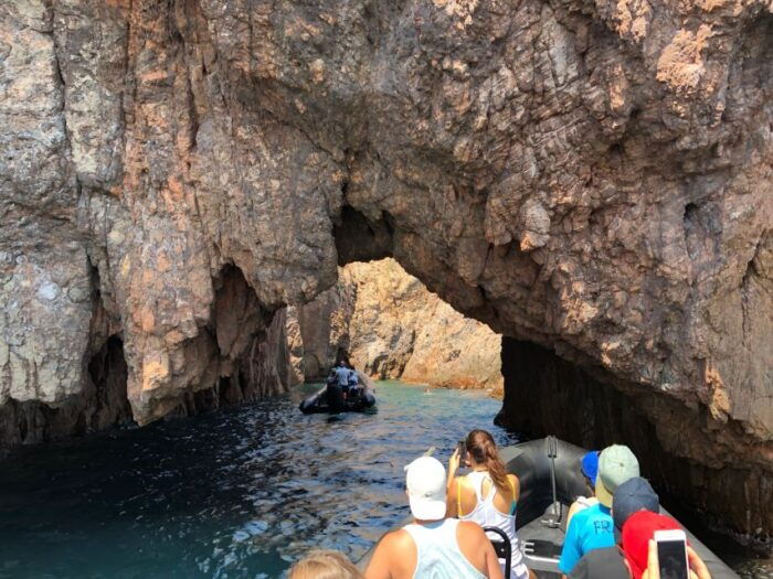 Cannes: 2.5-Hour Esterel Calanques Boat Excursion - Architectural Landmarks