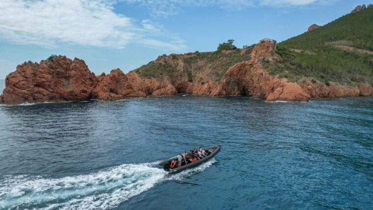 Cannes: Coastline Boat Excursion to St Tropez via Esterel - Included Amenities and Safety Measures