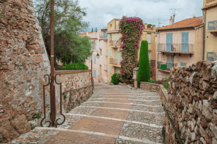 Cannes: Fascinating Cannes – Private Walking Tour - Tour Experience
